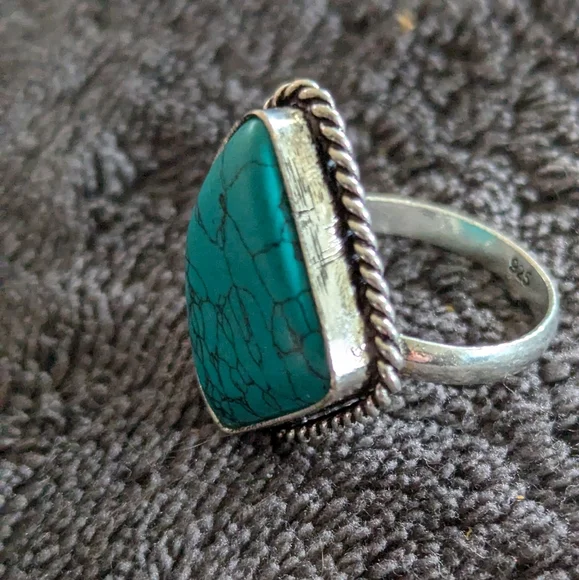 Turquoise Silver Ring - Picture 4 of 6